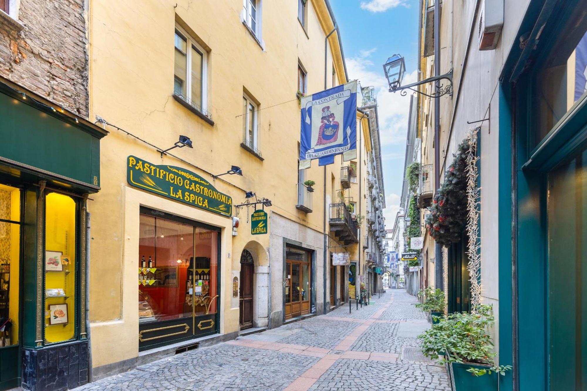 Historical Mercanti, City Center